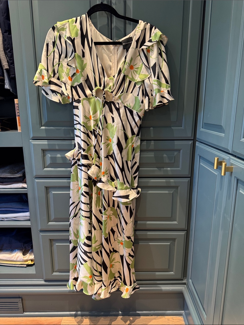 Silky Floral Zebra-Print Midi Dress in White and Green - Size 6